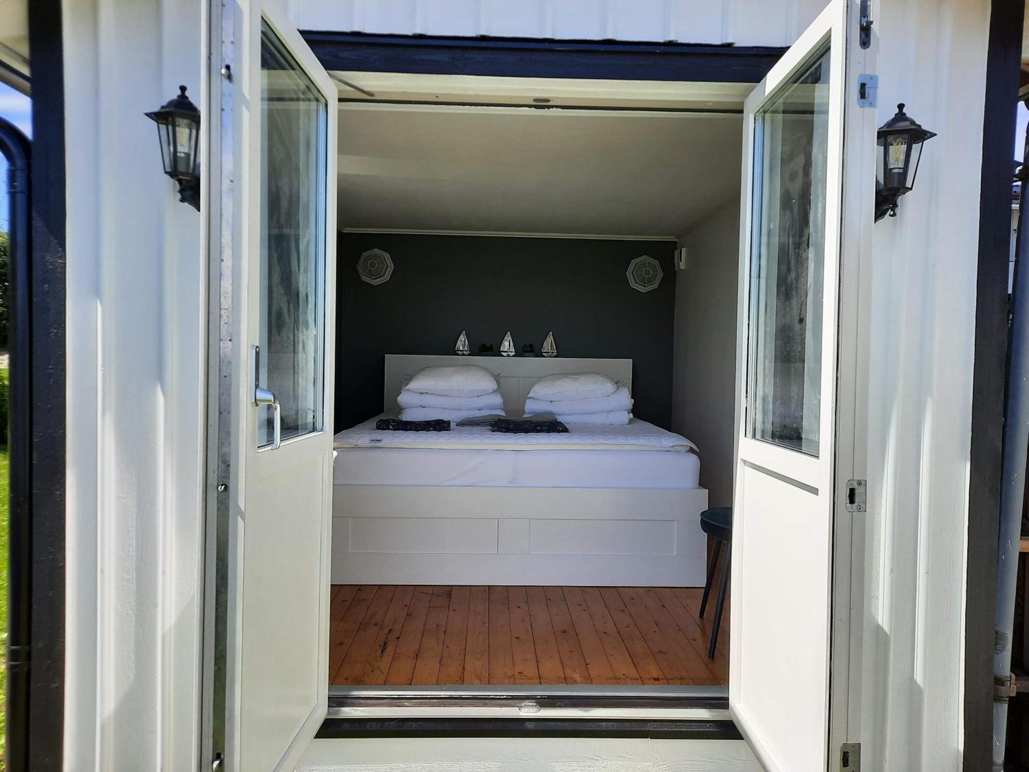 Cabin At The Sea Close To Public Beach With A Jumpingtower Hoviksnas Exterior foto